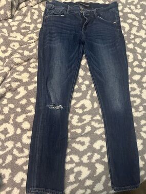 Women's Express Dark Blue Distressed Skinny Jeans, size 8